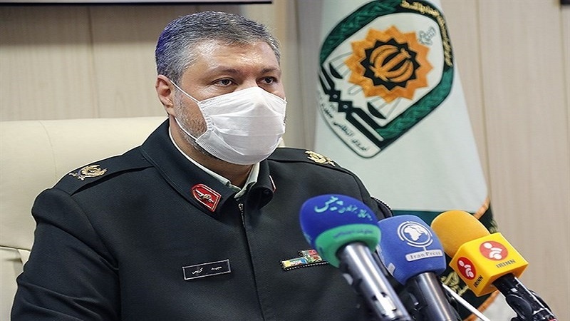 Iranpress: قائد إيراني: طالبان لا تفي بوعدها بحظر زراعة الخشخاش