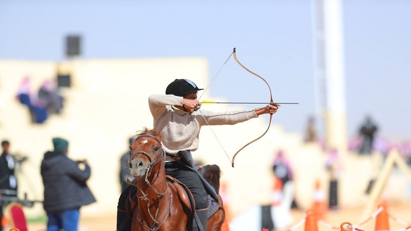 Iranpress: ذهبية لإيران في كأس العالم للرماية من على ظهر الخيل بالسعودية 