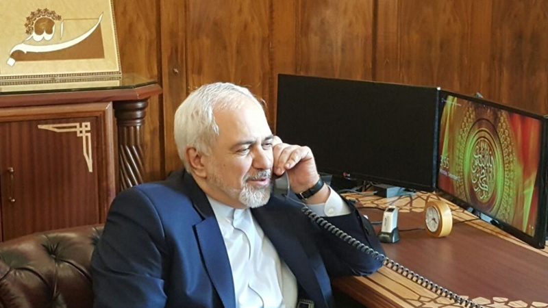 Iranpress: Zarif, Haniyeh hold phone talks