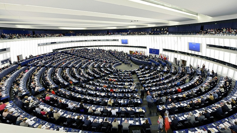 Iranpress: EU Parliament calls for stopping arms sales to Saudi Arabia