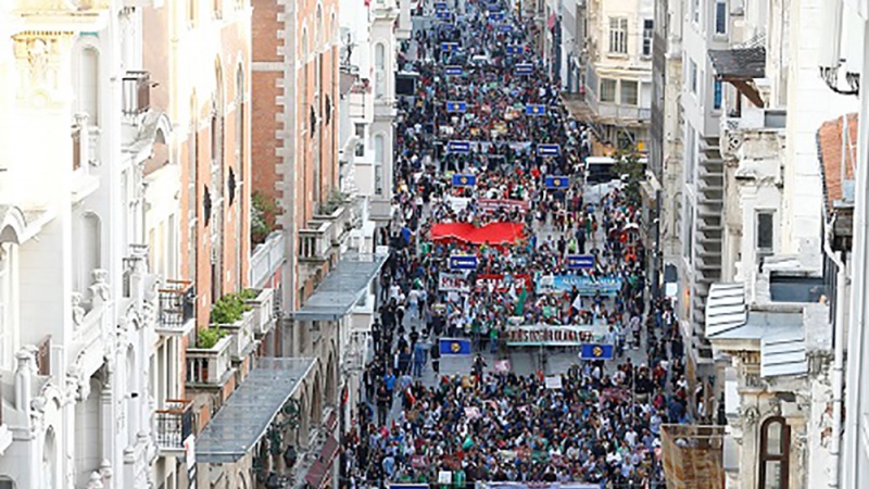 Iranpress: Photo: Anti-Zionist protest in Istanbul 