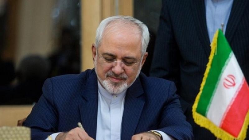 Iranpress: Zarif: Iranians prefer less tension and more dialogue 