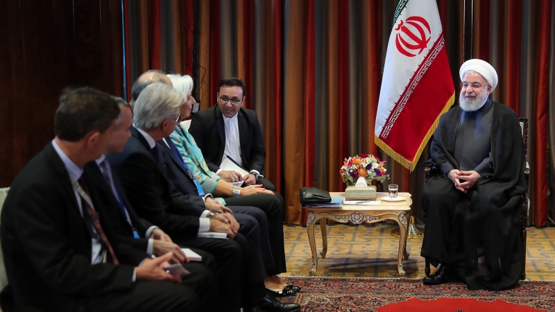 Iranpress: Rouhani: Iran willing to deepen ties with financial institutions, especially IMF