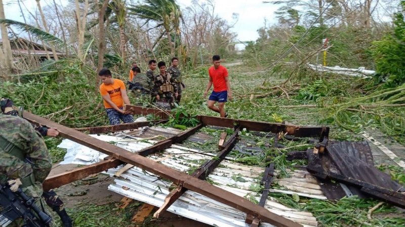 Iranpress: Typhoon Mangkhut heads for China 