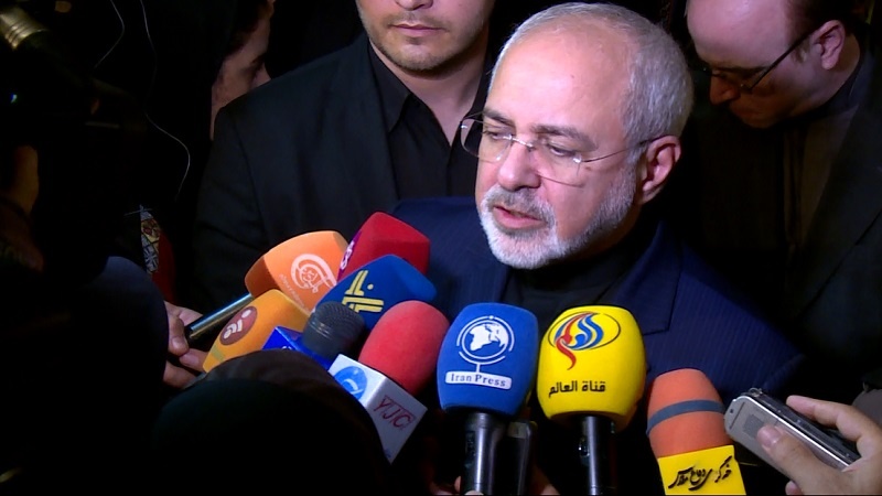 Iranpress: Zarif: "We are waiting for Europe to implement practical steps"