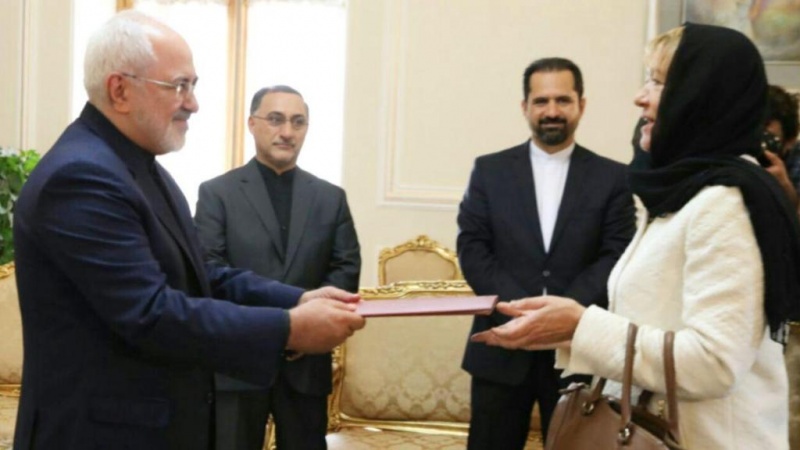Iranpress: Zarif meets new ambassadors of Belgium, Netherland and Qatar