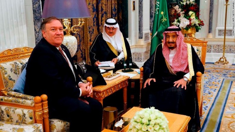 Iranpress: Pompeo meets Saudi King to discuss the disappearance of dissident Saudi journalist