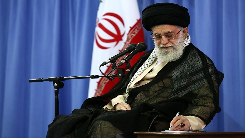 Iranpress: Leader calls on universities, experts to upgrade Islamic-Iranian model of progress