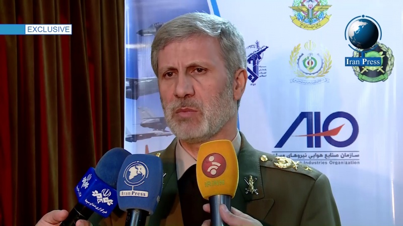 Iranpress: Defence Minister: We are among a handful of countries with advanced drone technology