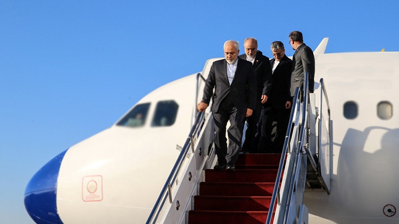 Iranpress: Zarif arrives home after two-week stay in New York