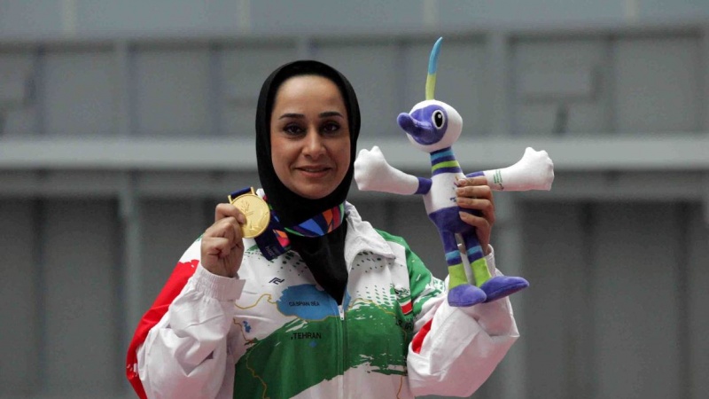 Iranpress: Asian Para Games 2018: Iranian female shooter wins gold