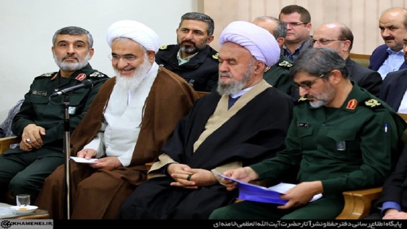 Iranpress: Leader: If we develop spirit of martyrdom and Jihad, no one will look to the East or West anymore