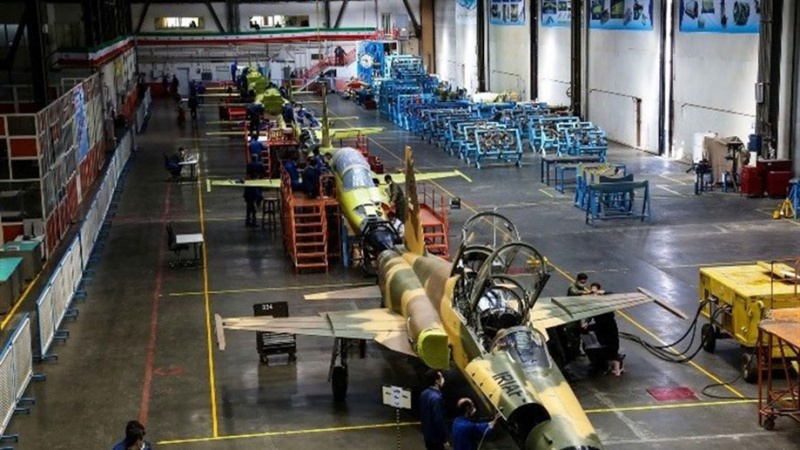 Iranpress: Iran starts mass-producing Kowthar fighter plane