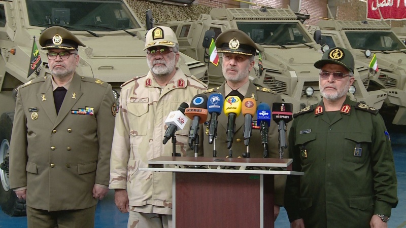 Iranpress: Defense Minister Hatami unveils new armored military vehicle, 