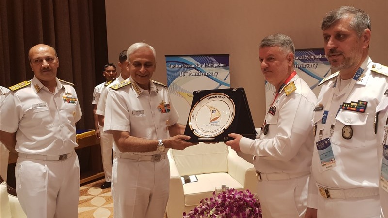 Iranpress: Iran and India emphasize on bilateral naval cooperation
