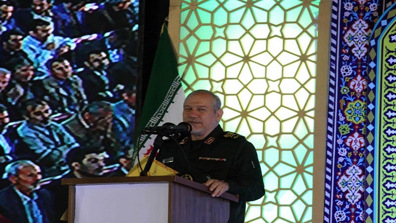 Iranpress: US will have to leave the Middle East: Iranian top military advisor