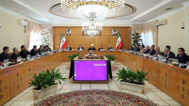 Iranpress: Rouhani: Having close and strategic relations with neighbors is a top priority for Iran