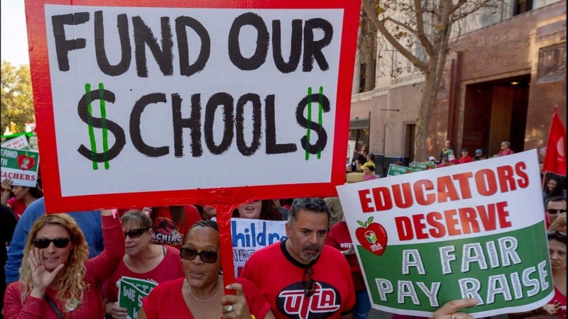 Iranpress: 30,000 Los Angeles teachers go on strike over pay 