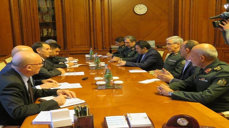 Iranpress: Iran and Republic of Azerbaijan stress on the expansion of bilateral ties