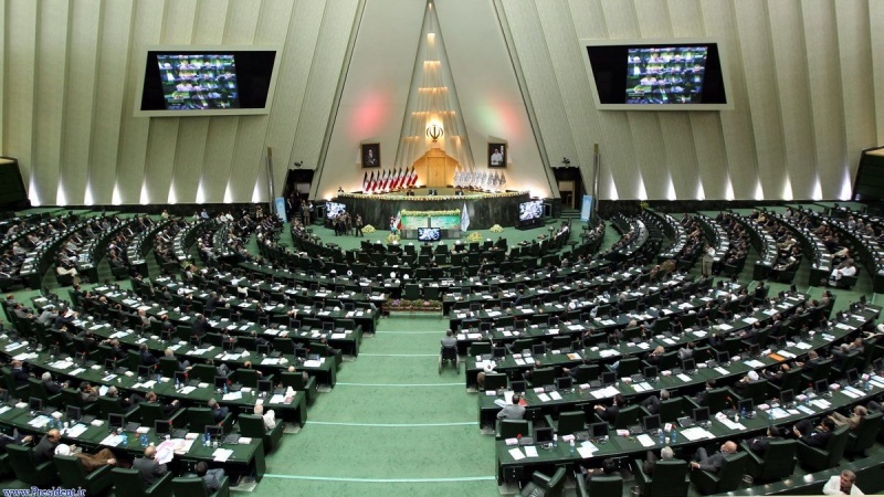 Iranpress: Majlis approves bill on establishing office of APDIM