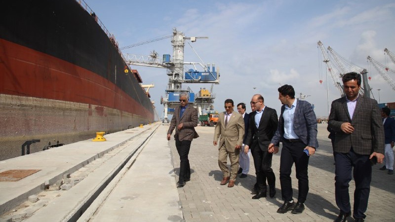Iranpress: Oman ready to invest in Iran’s Chabahar port: envoy