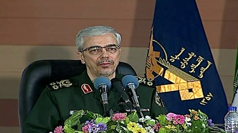 Iranpress: Iran to respond enemies evil movements: Major General Bagheri