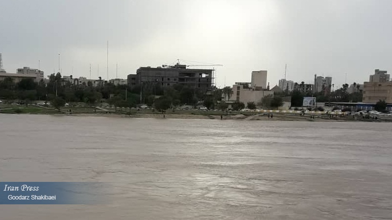 Iranpress: Photo: Heavy rainfall and severe flood in Khuzestan Province