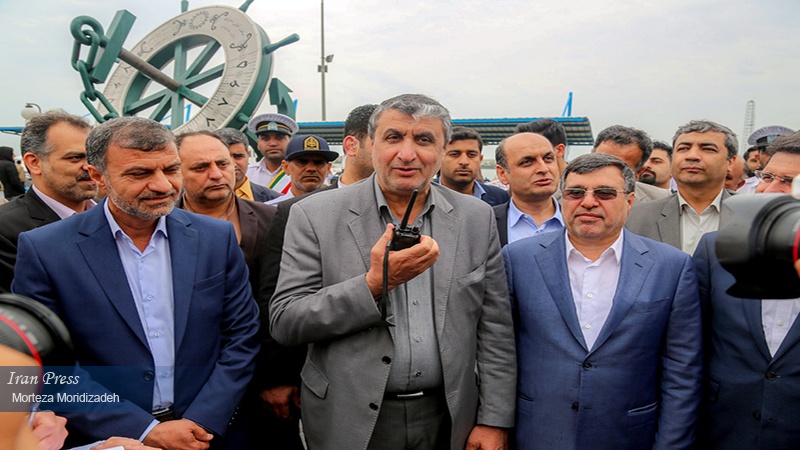 Iranpress: Roads & Urban Development Minister opens Bandar Abbas passenger marine terminal 