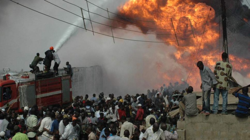 Iranpress: Fifty missing in oil pipeline blast in Nigeria