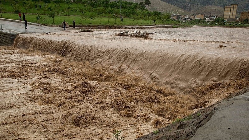 Iranpress: Unprecedented floods in Lorestan province damage roads, bridges, buildings 
