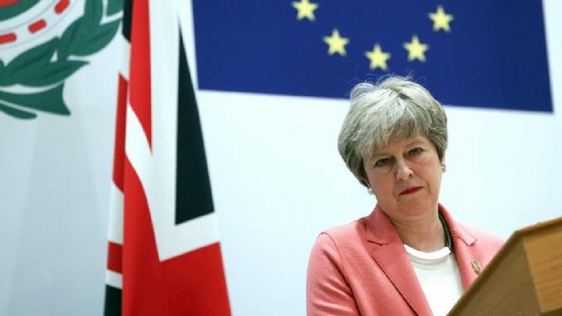 Iranpress: UK PM offers £1.6bn bribe for Brexit deal