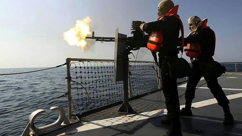 Iranpress: Attacked Iranian oil tanker in Gulf of Aden rescued by Iranian Navy