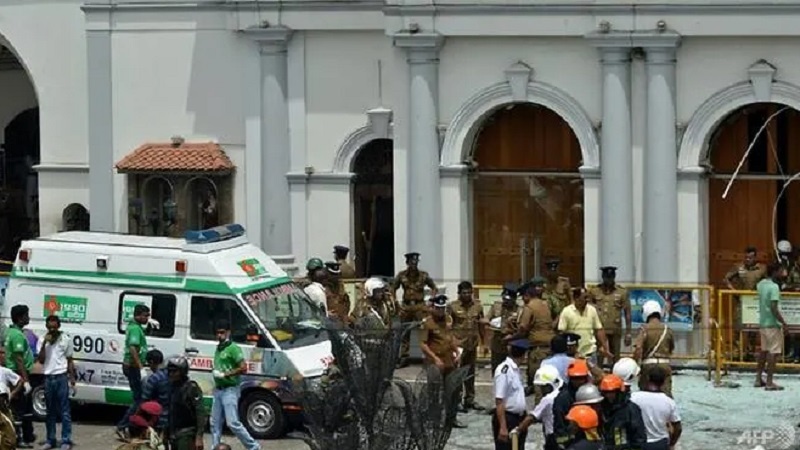 Iranpress: Sri Lanka blasts: Prime minister asks for immediate meeting to discuss bomb attacks 