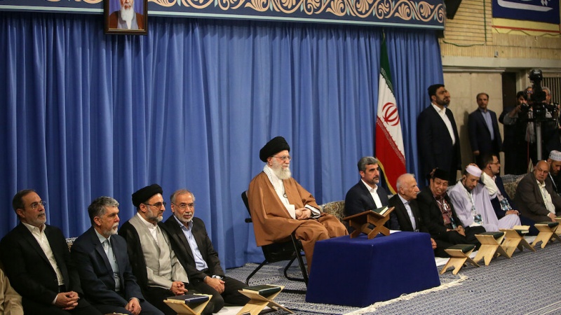 Iranpress: Enemies of Islam draw their last breath: Leader