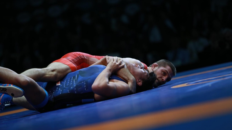 Iranpress: Russia round off European Wrestling Championships in Bucharest 