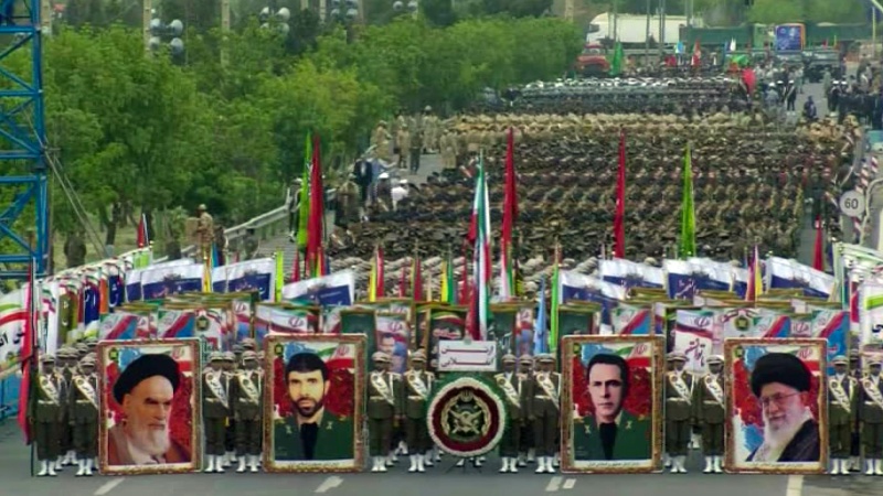 Iranpress: Army parade on National Army Day gets underway
