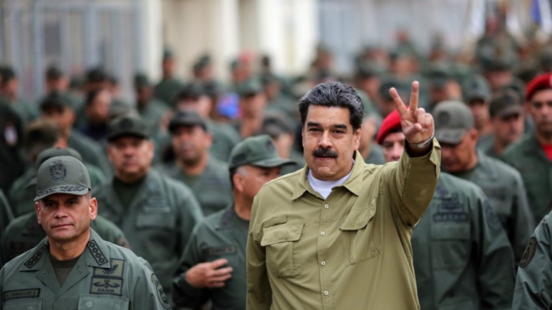 Iranpress: Maduro says Venezuela army chiefs staying loyal
