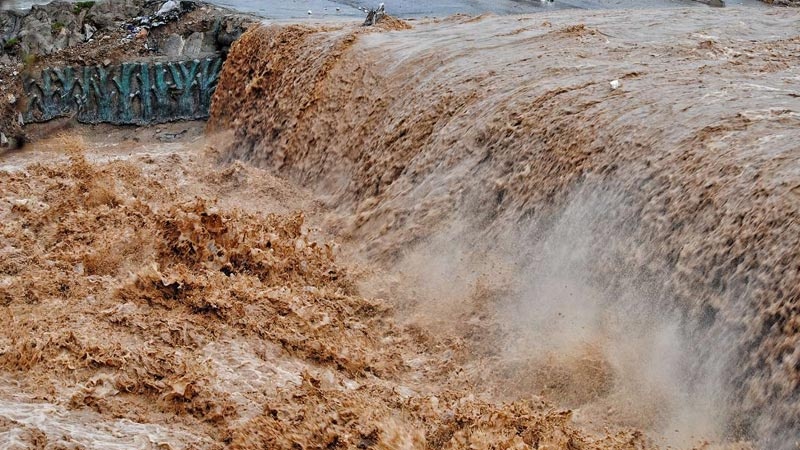 Iranpress: Managing flood crisis needs mobilization of efforts: Larijani
