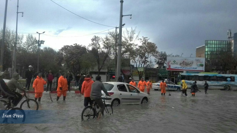 Iranpress: Flood hit Iran