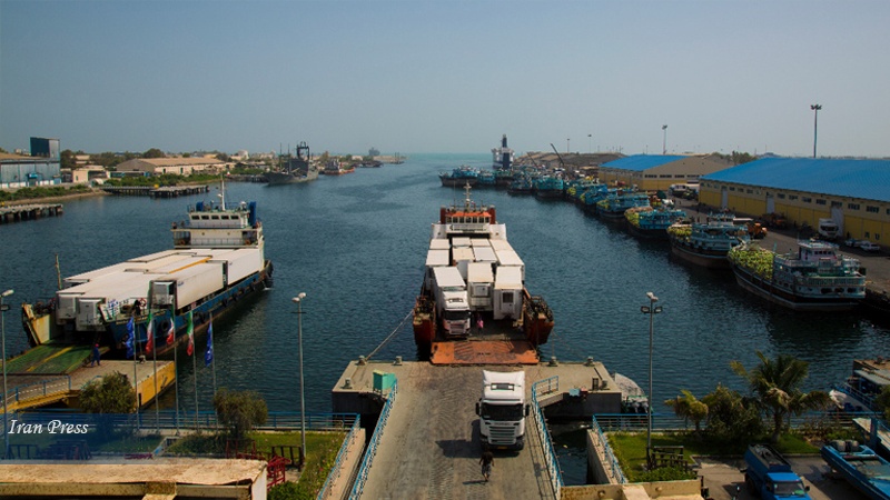 Iranpress: Development of Shahid Bahonar port in southern Iran