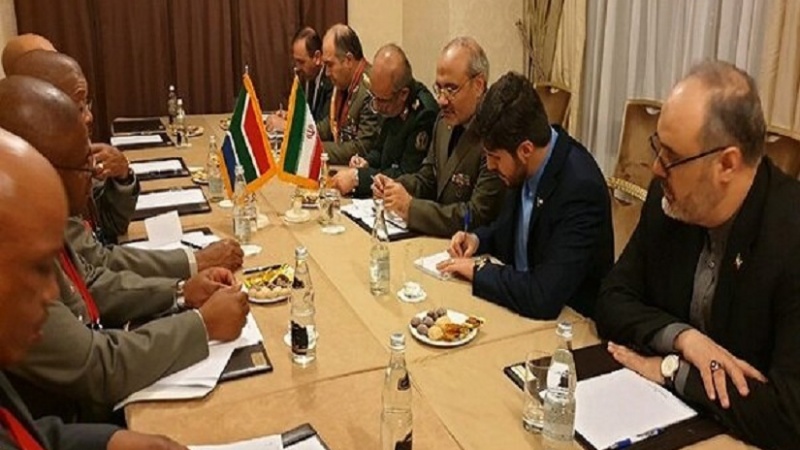 Iranpress: Iran, South Africa mull boosting of defence cooperation