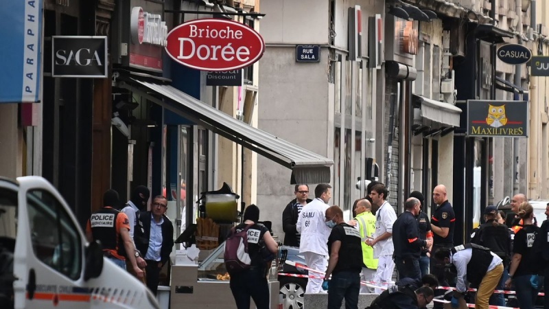 Iranpress: Terrorist attack injures several people in Lyon, France