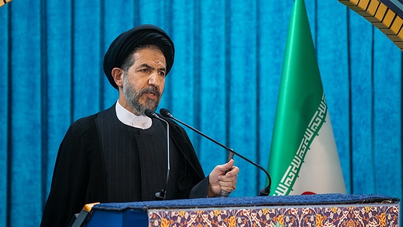 Iranpress: Trusting the youth, key to achieve stronger economy: Iranian Clergy