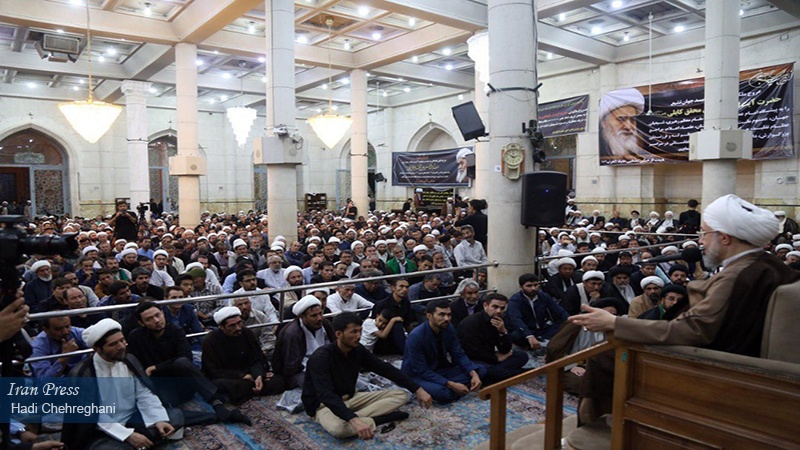 Iranpress: Photo: Commemoration ceremony for one of Afghan leading religious scholars held in Qom