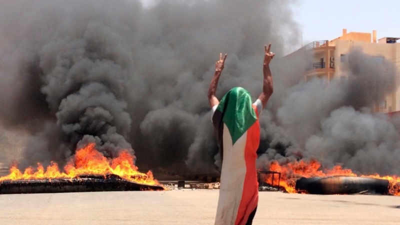 Iranpress: Sudan bloody Monday casualties exceeds 100 killed, hundreds wounded