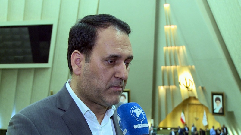 Iranpress: Iranian MP: Petrochemical productions, a main factor in resistance economy