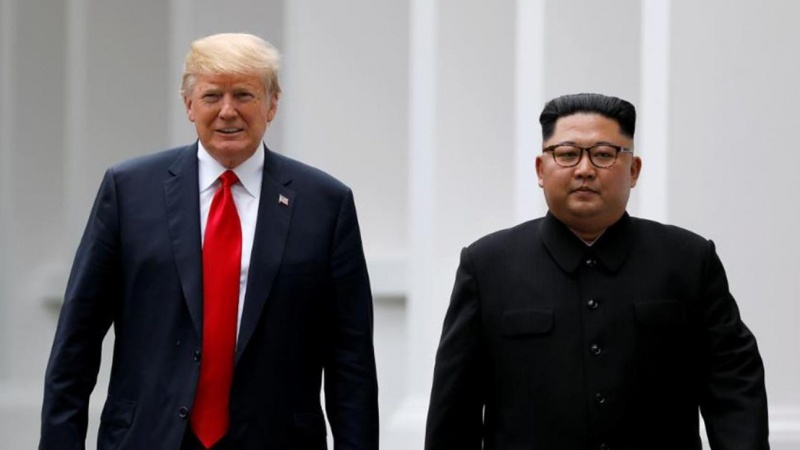 Iranpress: Trump meets Kim at demilitarised zone that divides the two Koreas