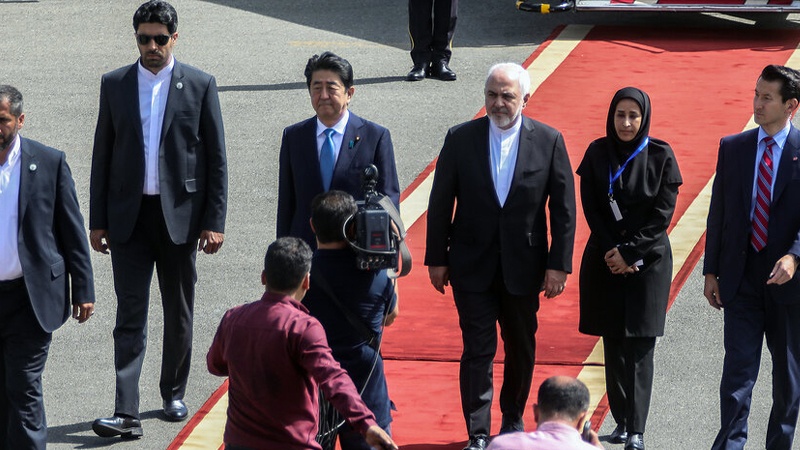 Iranpress: Shinzo arrives in Tehran as first Japanese PM to visit Iran in last four decades
