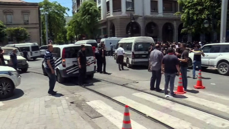 Iranpress: Twin suicide attacks hit downtown Tunis, One killed