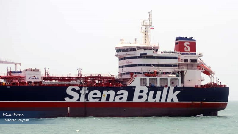 Iranpress: Iran reveals the reasons behind seizure of British oil tanker